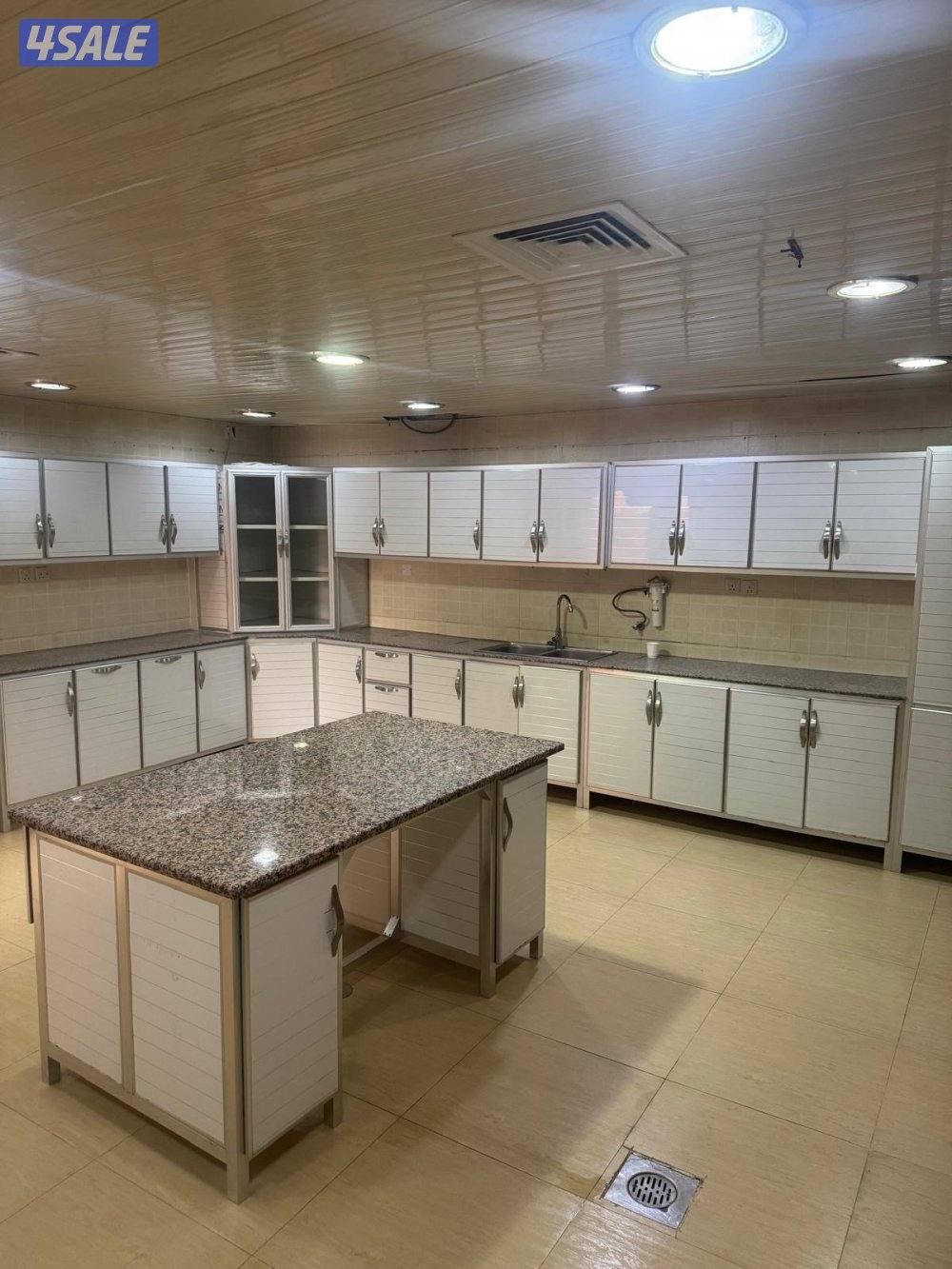 منزل حكومي تشطيب راقي قريب جداً من المسجد والخدمات1