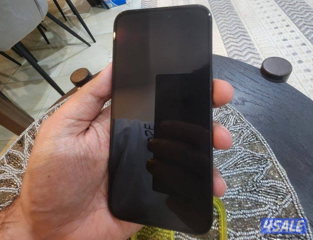 أيفون١٥برو ماكس٢٥٦جيجا أزرق🔋٨٥٪؜1