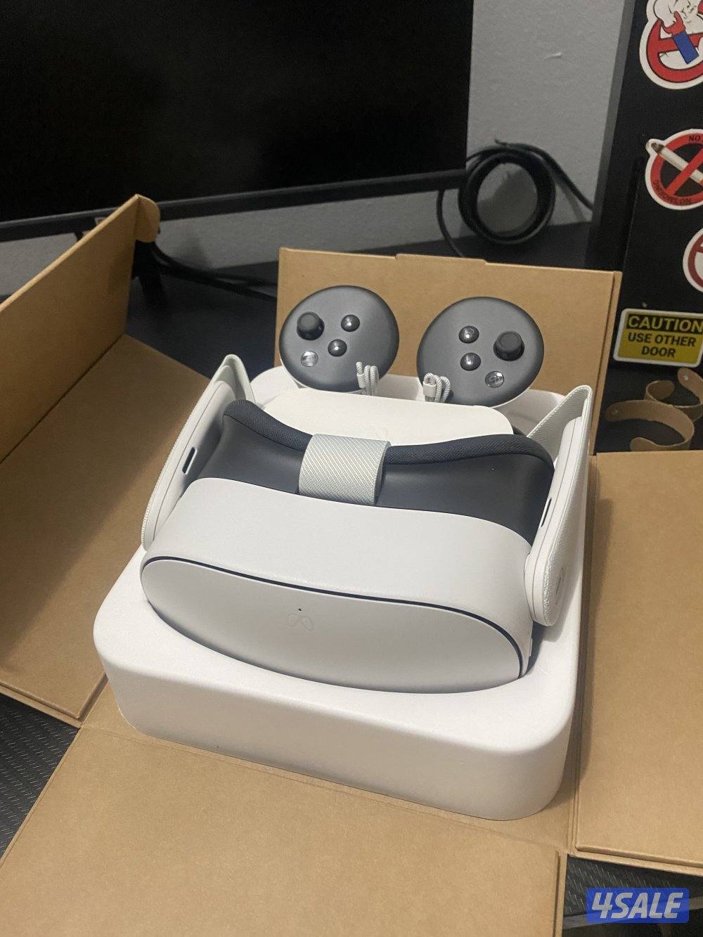meta quest 3s  استعمال اسبوعين جديد مع كرتونها واليدات والشحن الاصلي0