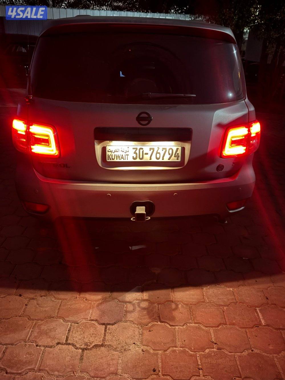 للبيع باترول2014 ماشي126 الف SE صبغ الوكاله بالكامل ستكر قابل للازاله4