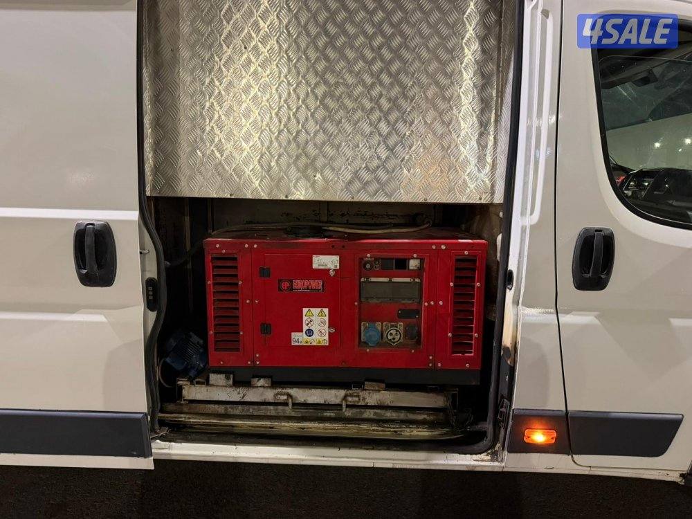 للبيع سياره بيجو5