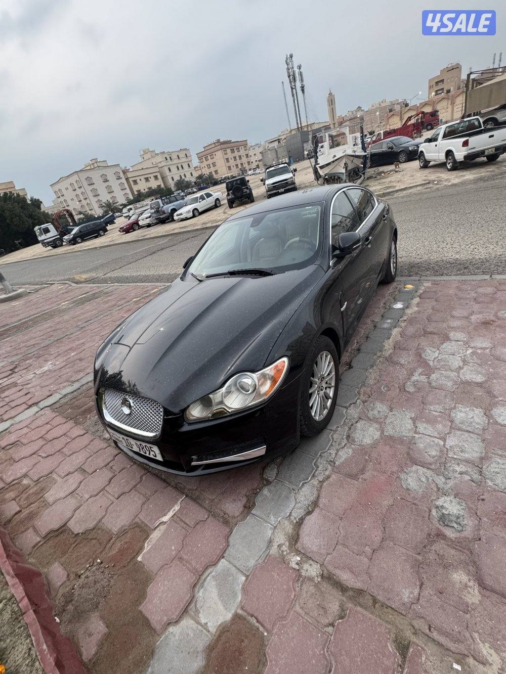 جاكوار موديل ٢٠١٠ بحالة الوكالة وصيانات توكيل ممشي ٨٤ الف كيلو2