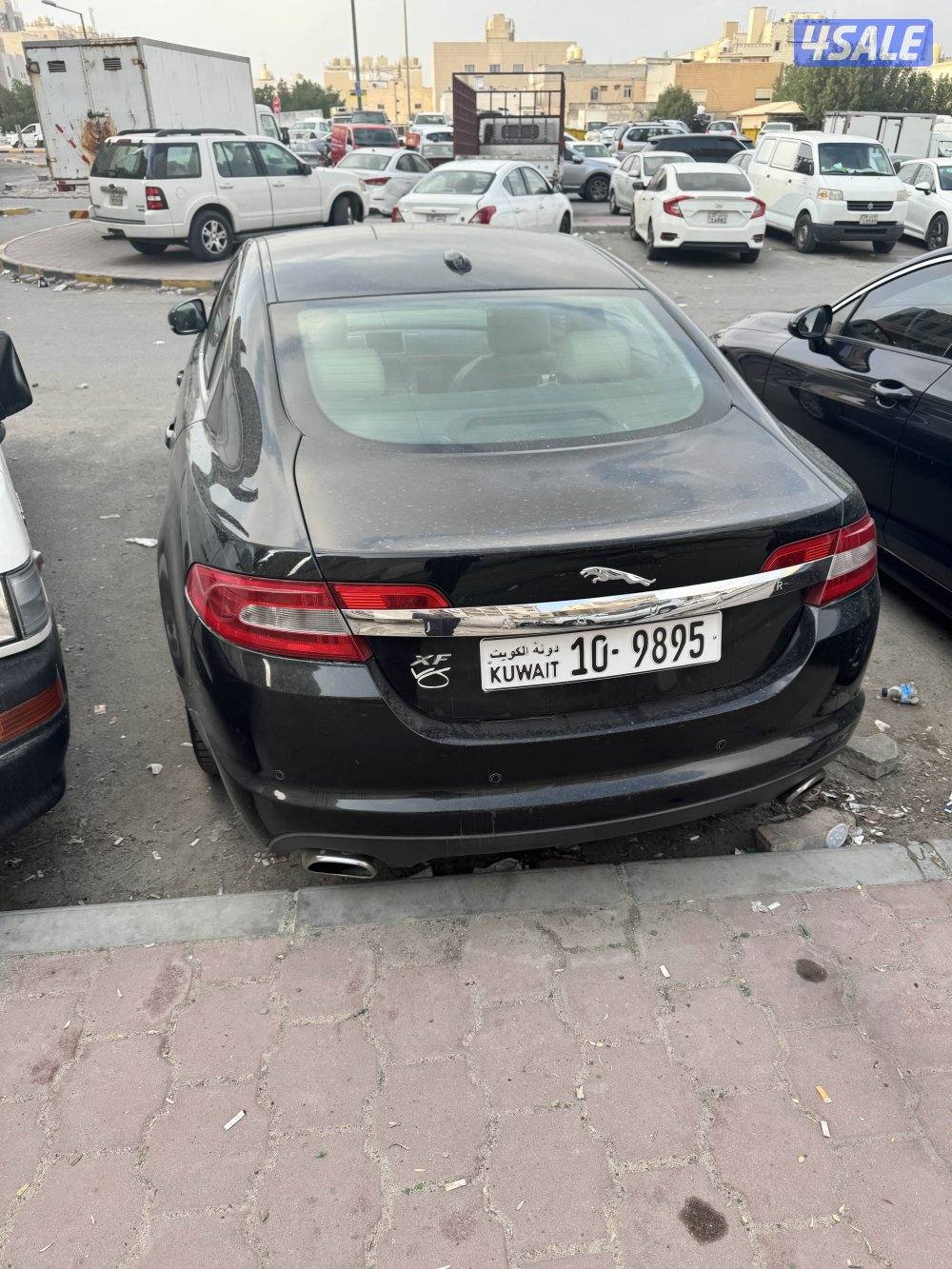 جاكوار موديل ٢٠١٠ بحالة الوكالة وصيانات توكيل ممشي ٨٤ الف كيلو3