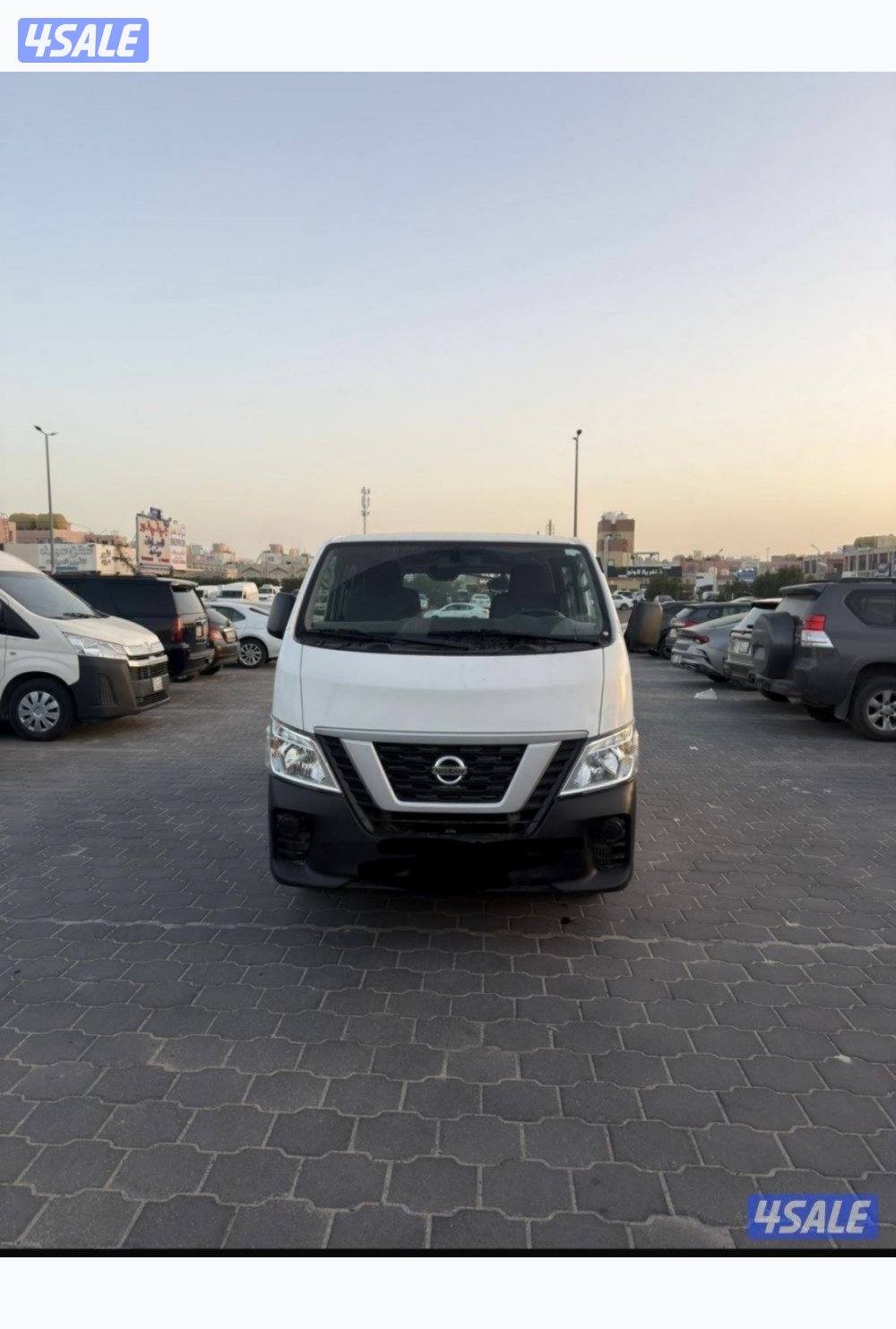 للبيع باص نيسان قير تماتيك 20203