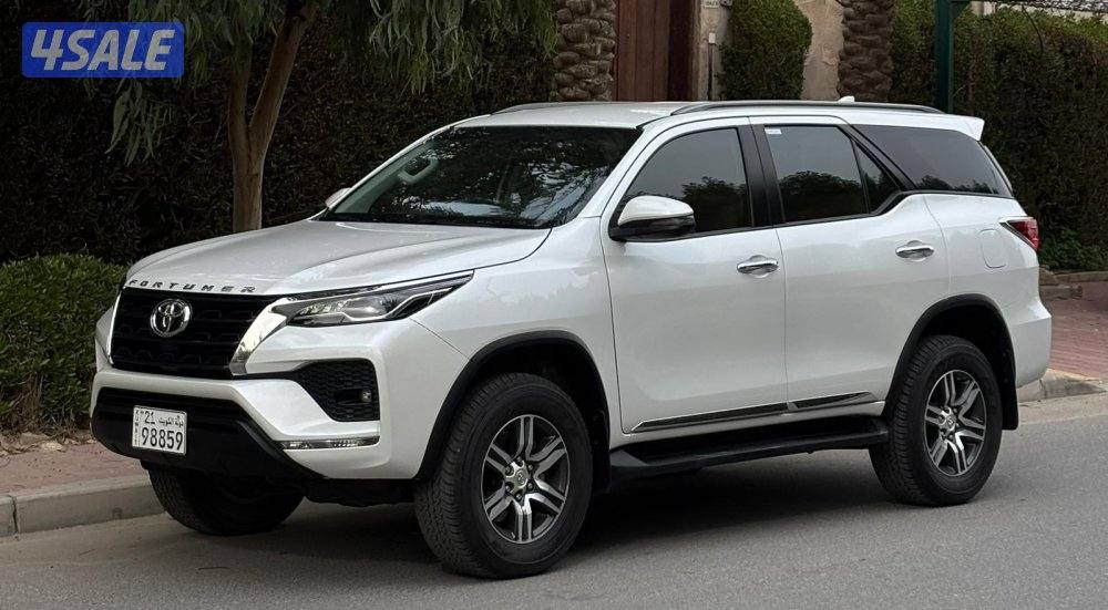 للبيع فورتنر 2023 عداد33الف2