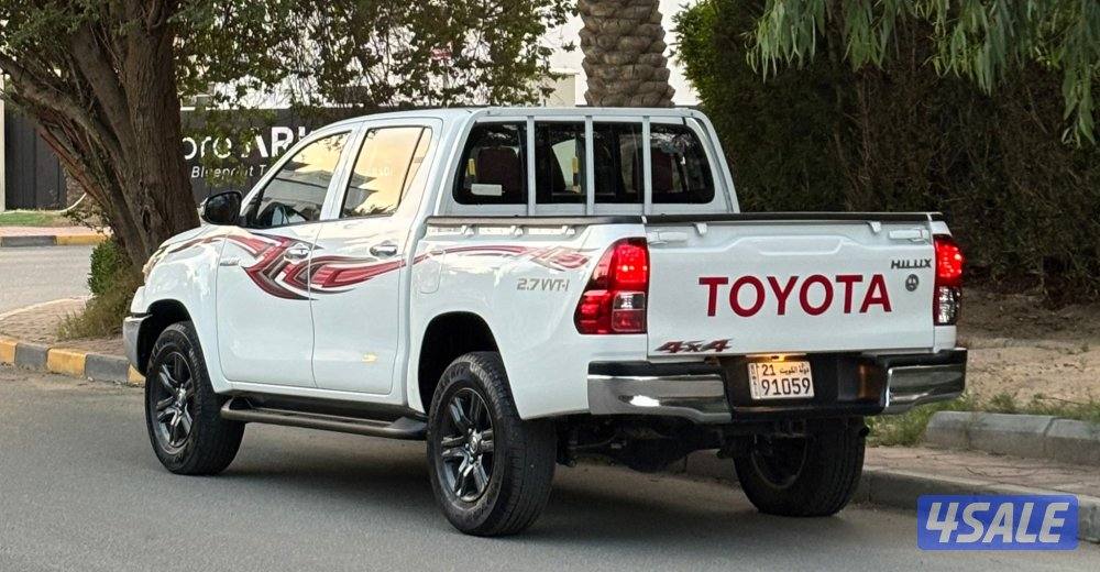 للبيع هايلكس 2023 عداد 83الف3