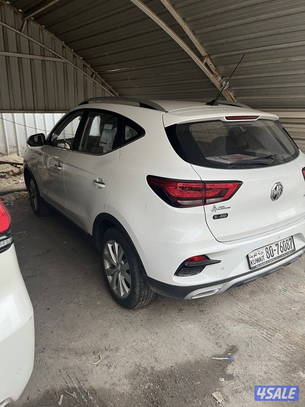 للبيع سياره mg نوع zs شرط الفحص سيرفس منتظم بالوكاله اشيه ٣٩ الف مودي1