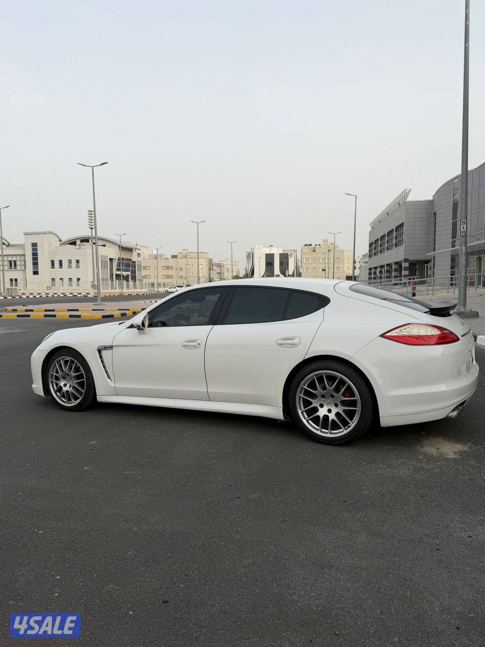 للبيع باناميرا 20113