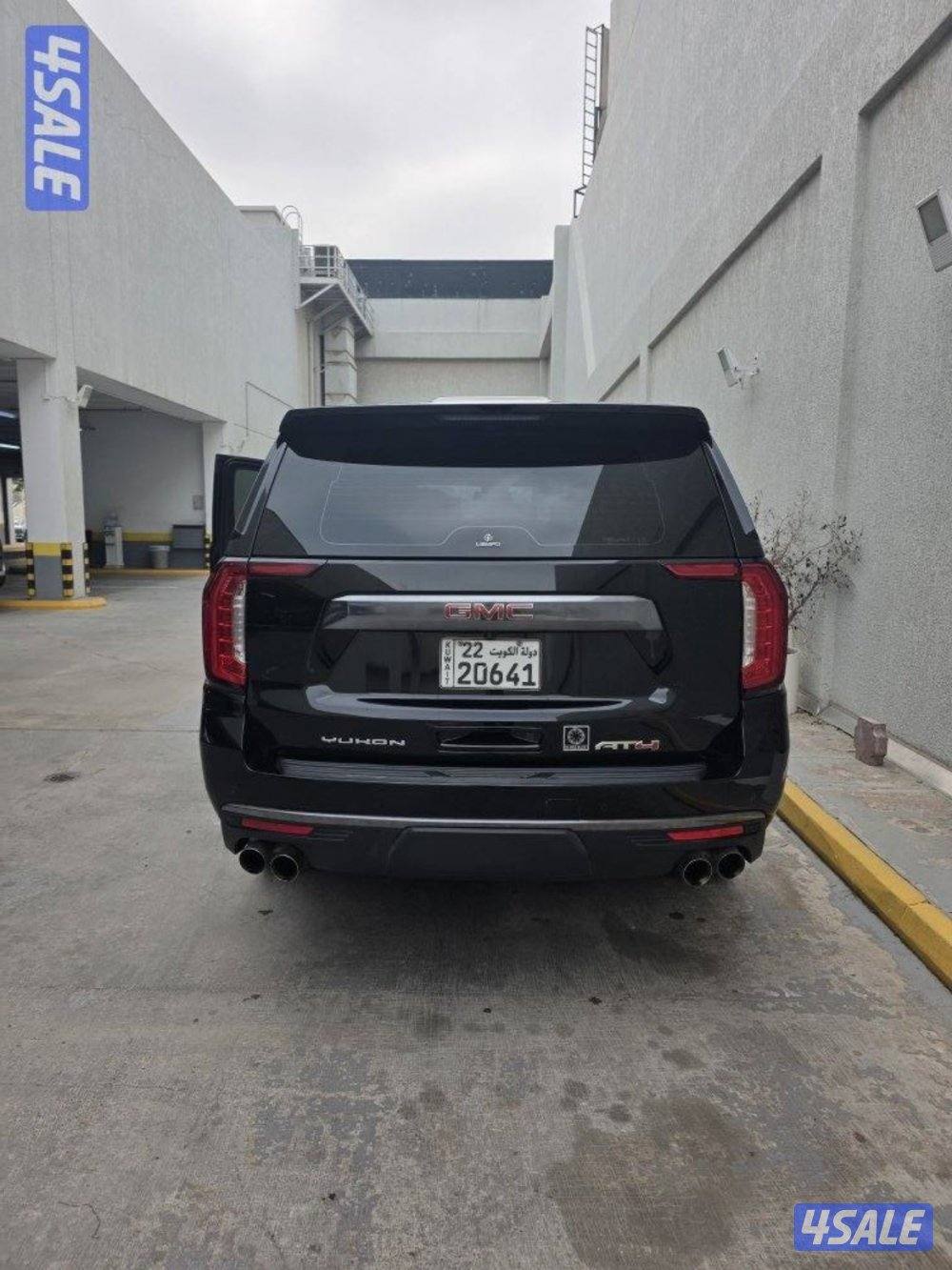 جي إم سي يوكن اعلى فئه AT4 GMC 2023  كامل المواصفات صبغ الوكاله اسود1