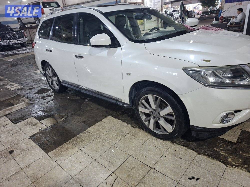 نيسان باثفندر بحالة ممتازة كامل المواصفات الدرجة الأولى صبغ الوكالة فت12