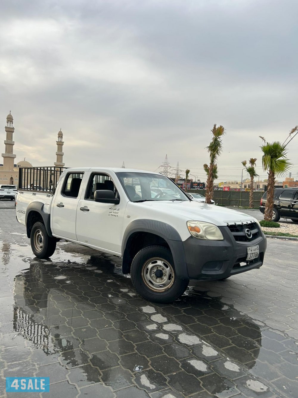 للبيع وانيت مازدا 20102