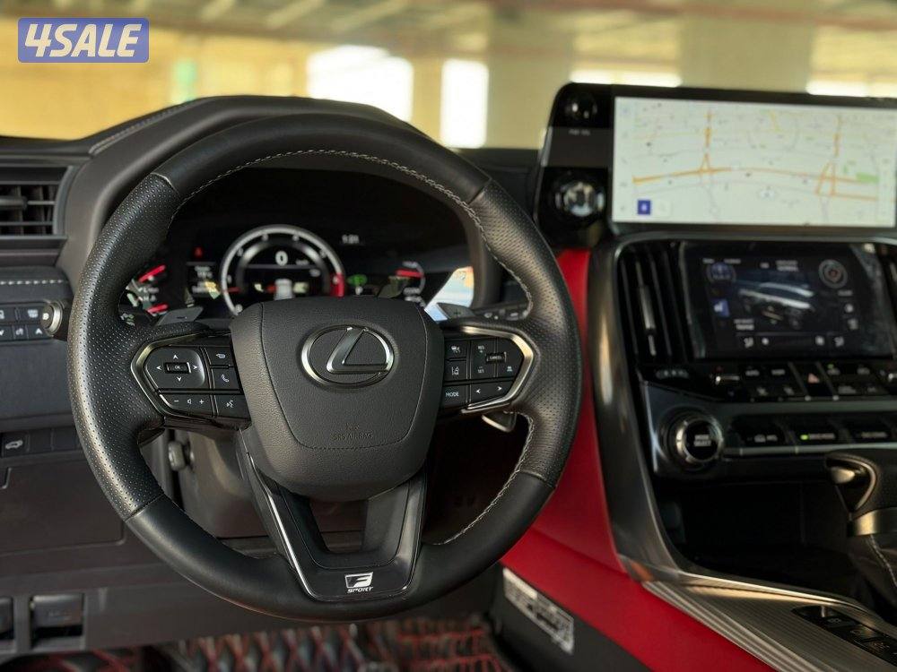 لكزسLX600 F SPORT موديل2024 عداد16الف وارد الساير تحت الكفاله +الصيانه6