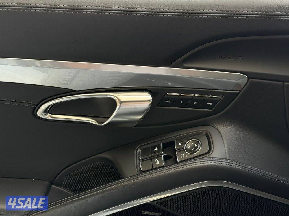 كريراTURBO موديل2016 عداد27الف سيرفس منتظم وارد اليابان تحت الكفاله12