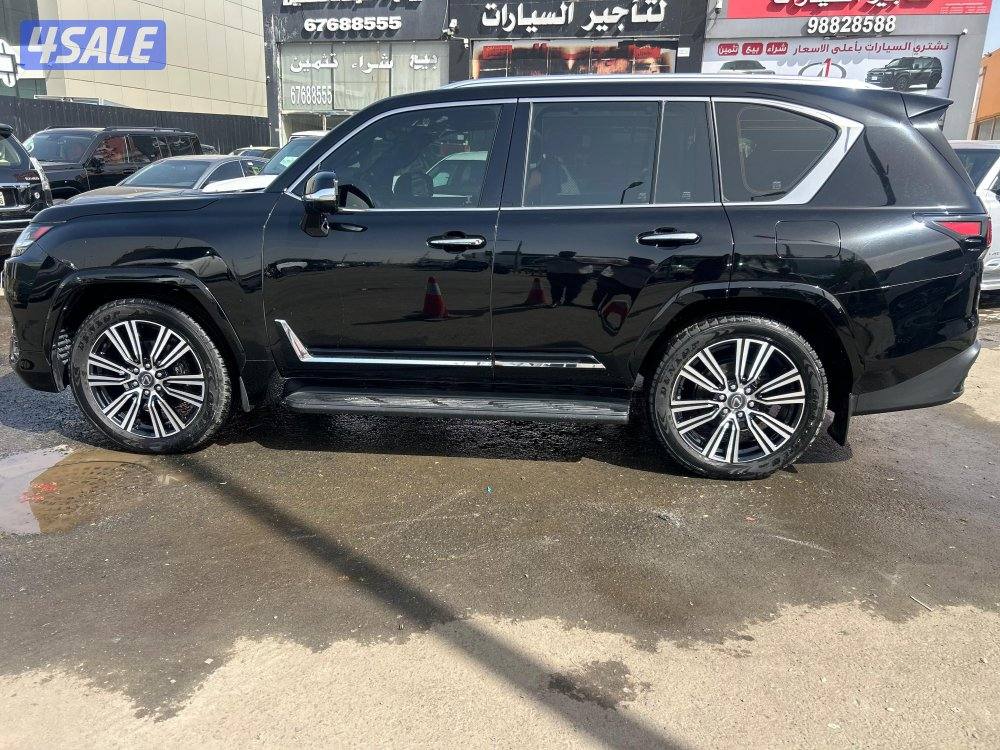 لكزس LX600 درجة اولى 
twinturbo .V6
موديل 2024
ماشي 34.000 k.m2