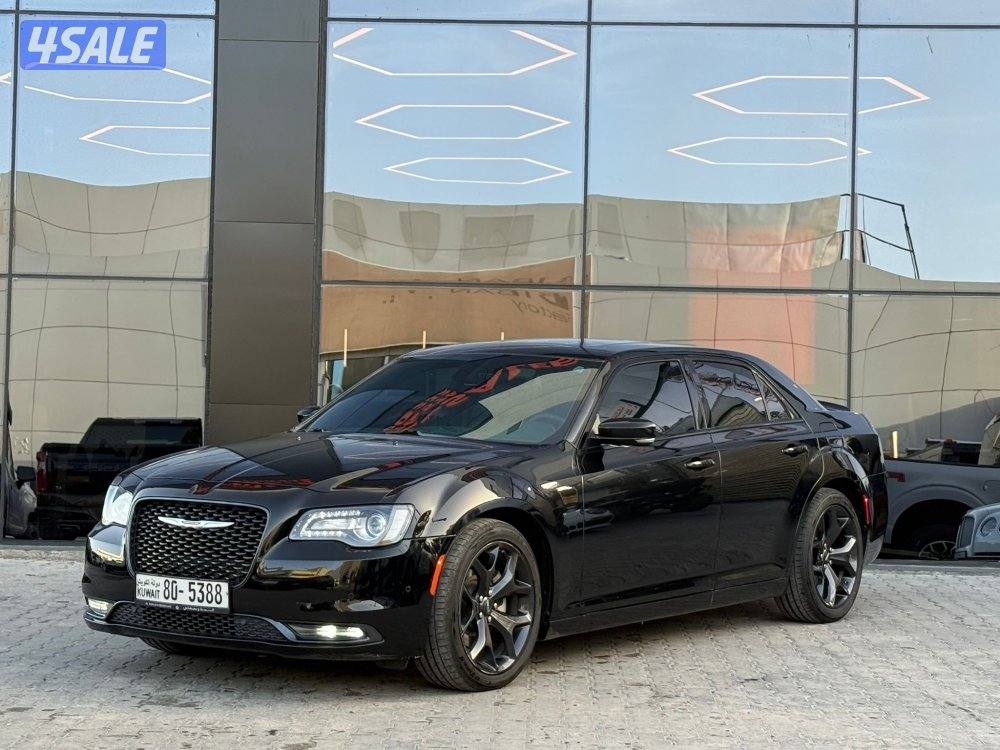 CHRYSLER 300 S _2023 عداد 39 الف فقط1