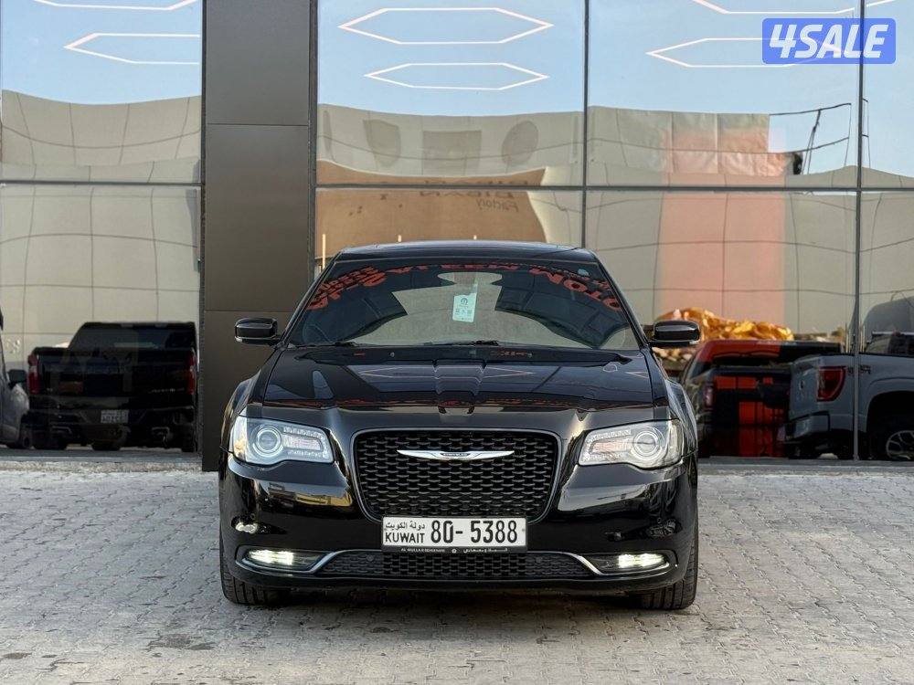 CHRYSLER 300 S _2023 عداد 39 الف فقط2