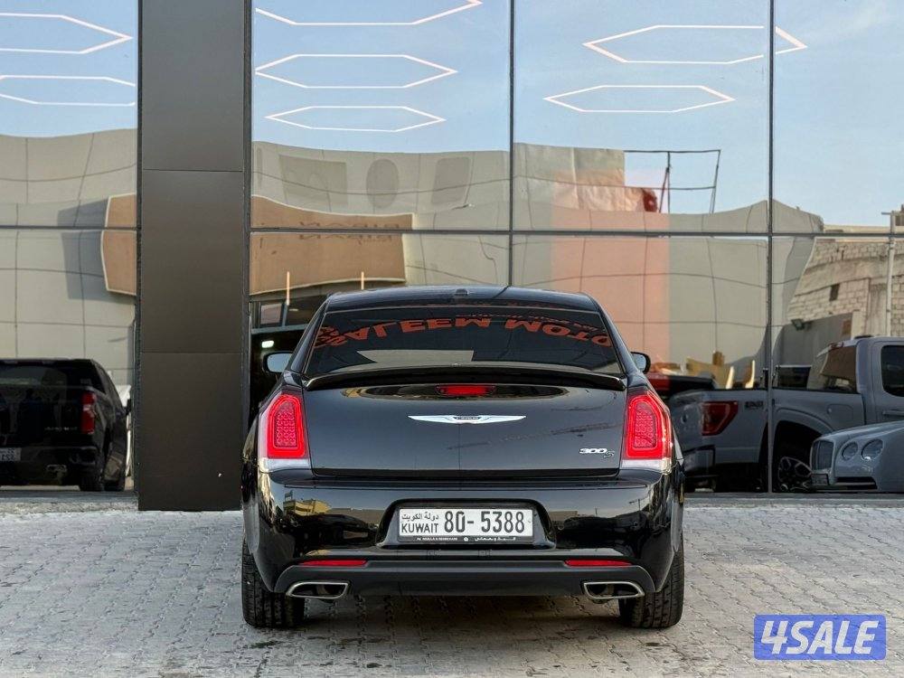 CHRYSLER 300 S _2023 عداد 39 الف فقط5