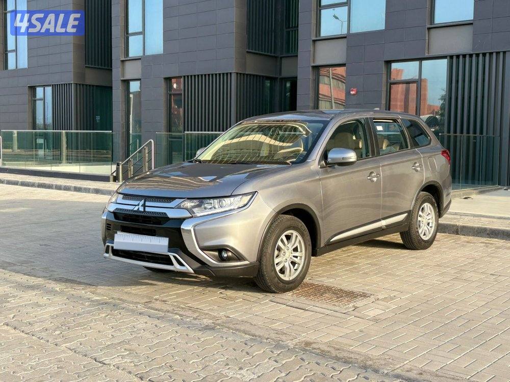 ميتسوبيشي اوتلاندر1