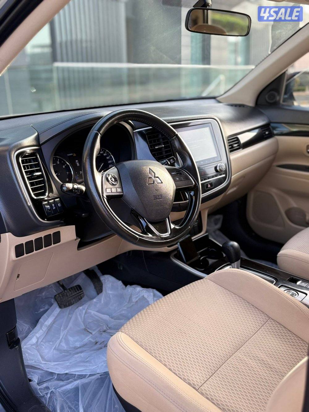 ميتسوبيشي اوتلاندر4