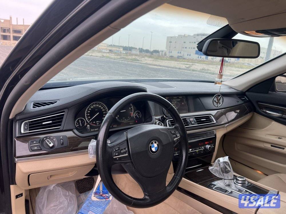 للبيع بي ام i730موديل20113