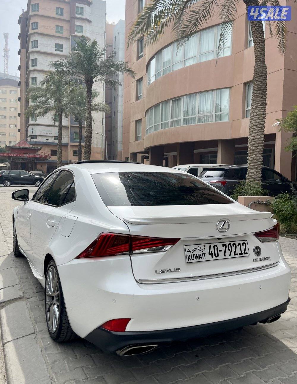 لهواة النوادر لكزس IS موديل 2017 عداد فقط 107 اعلى فئة كامل المواصفات4