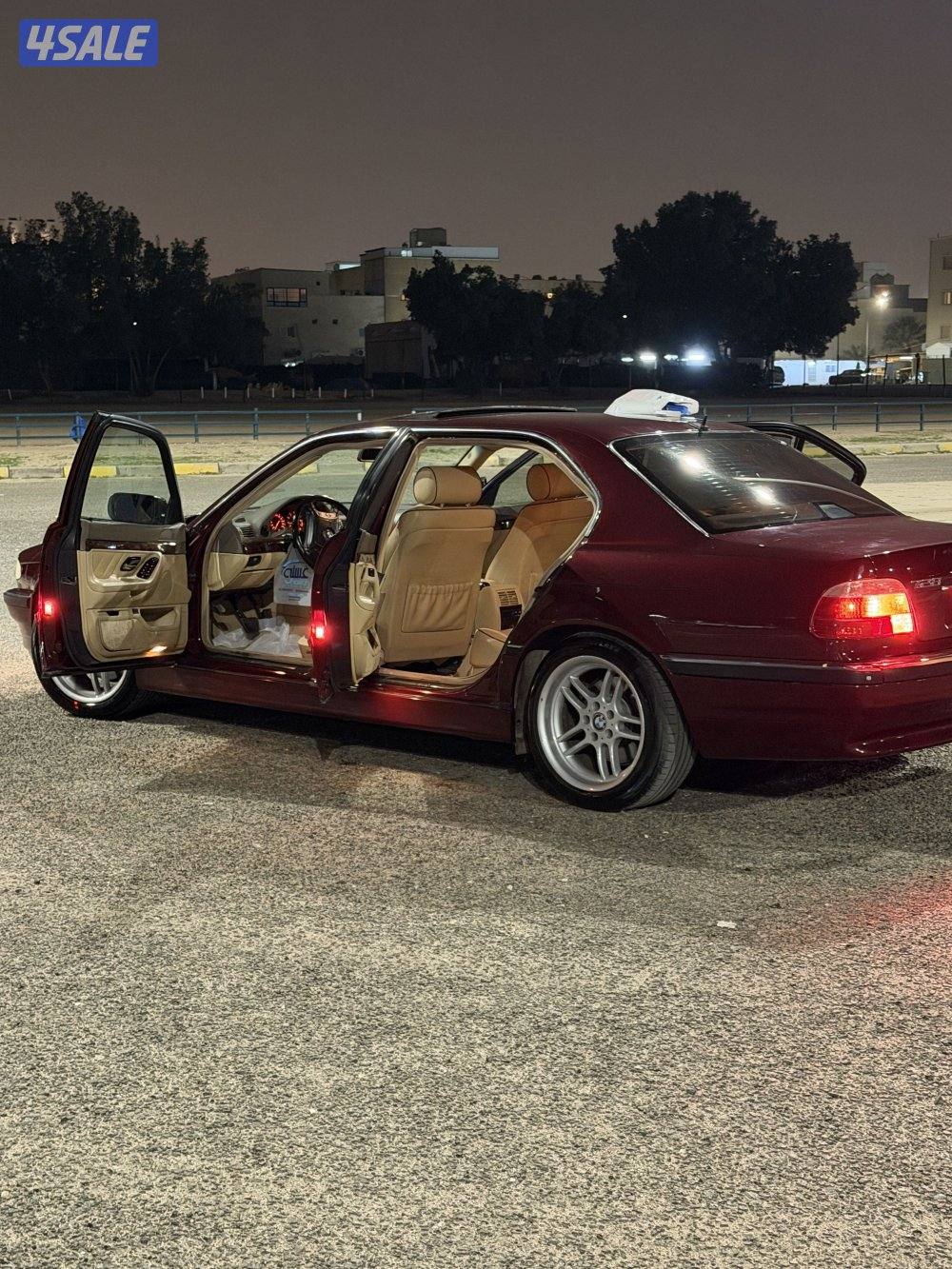 للبيع bmw ٧٢٨il اللون برقندي0