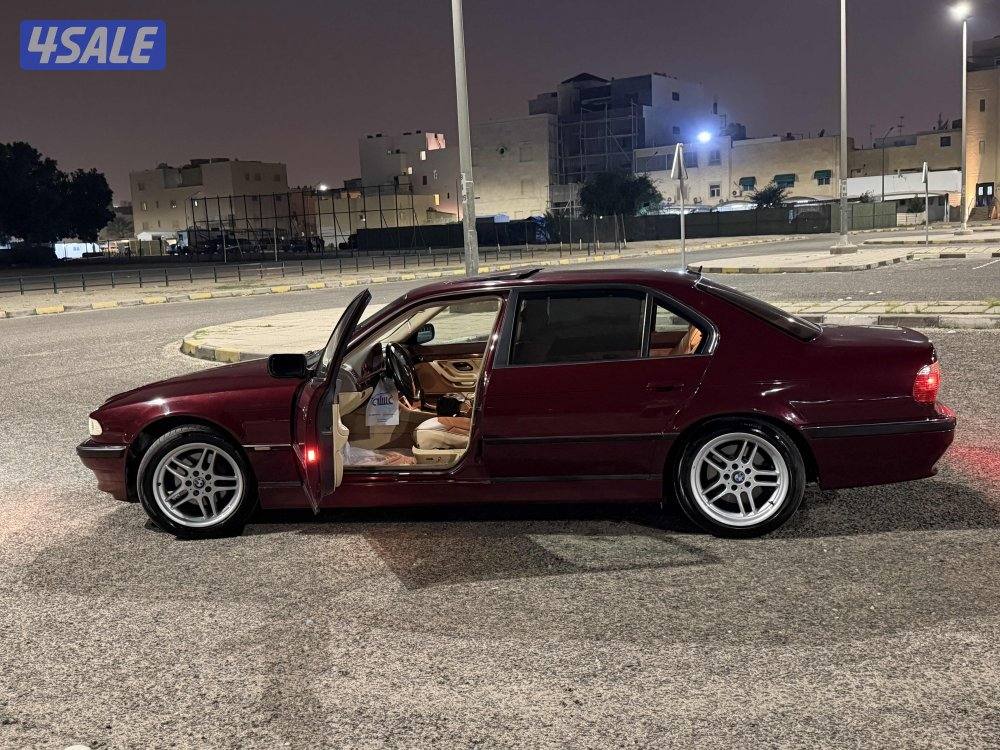 للبيع bmw ٧٢٨il اللون برقندي1