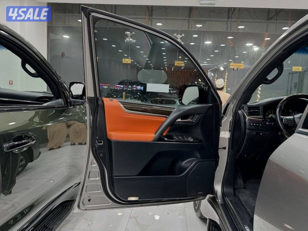 لكزس LX570 2016 فل اوبشن وكاله البحرين تصدير مع تخليص كامل اقرا اعلان9