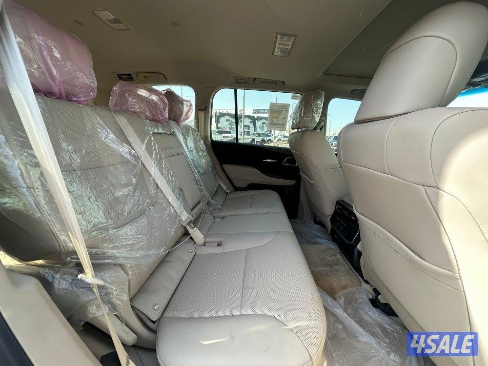 تويوتا لاند كروزر GX.R AEROs
 twin turbo.V6
موديل 2023
ماشى 60.000 k.m4