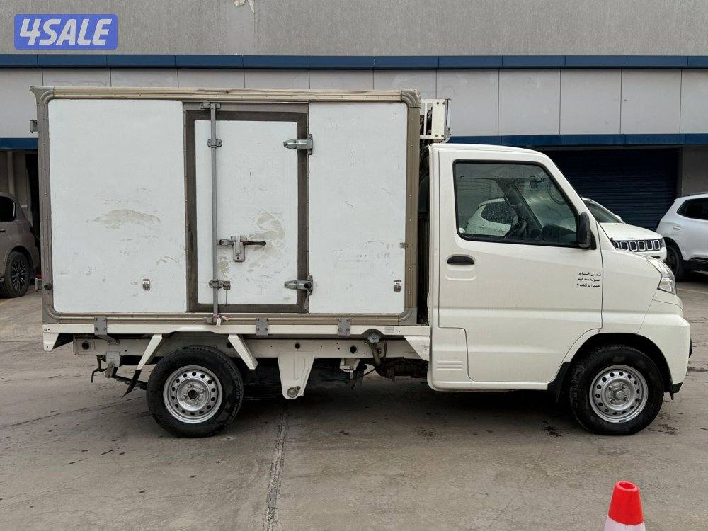 للبيع عدي 2 سيارة سي ام سي ثلاجة2