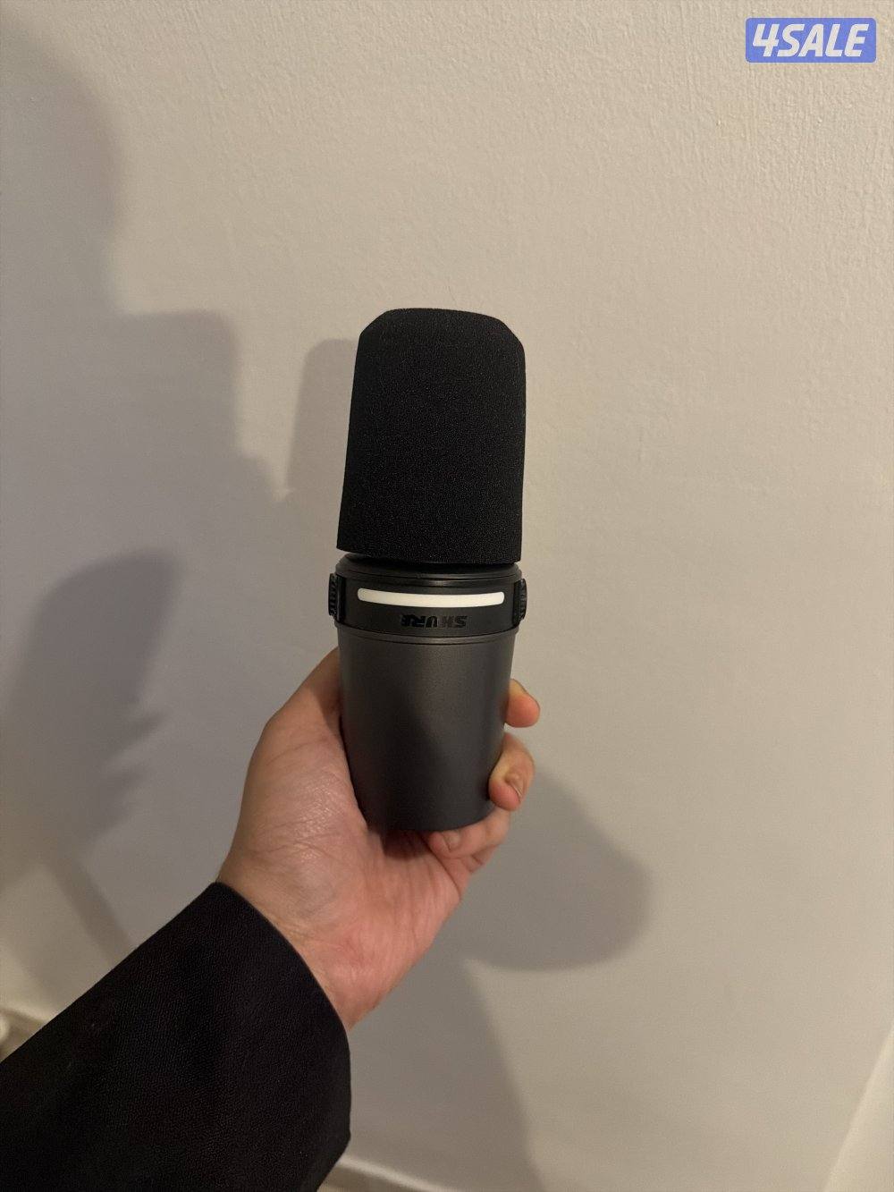 للبيع مايك shure mv7i استعمال يوم واحد ببيعه بنص السعر سعر الجديد 1201