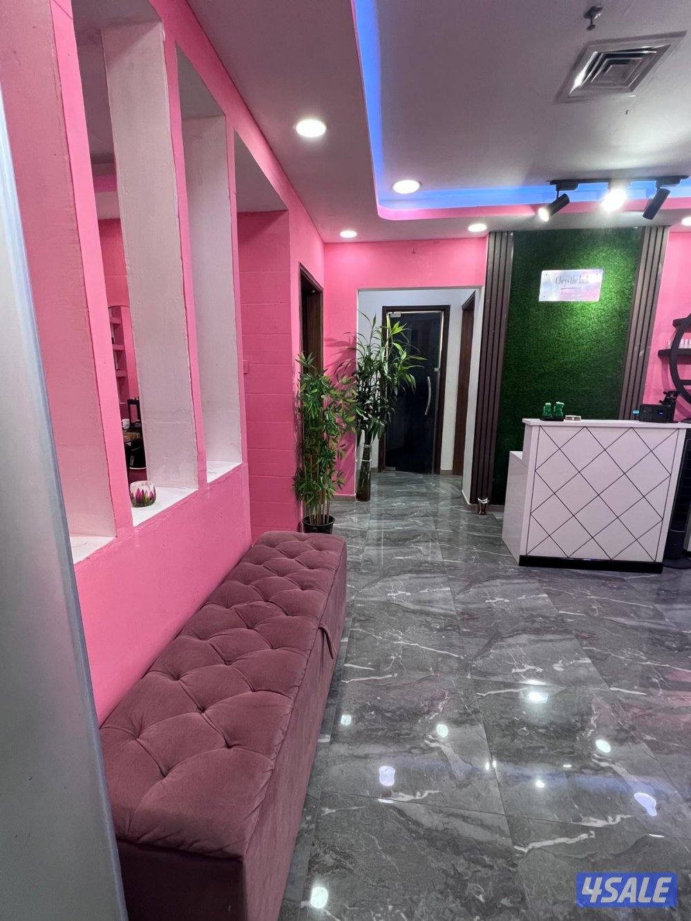 Ladies Salon3