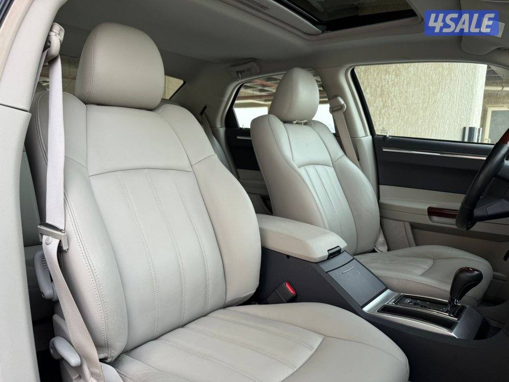 كرايسلرHEMI c300 موديل2005 عداد11الف وارد الملا بحاله نادره جداً9