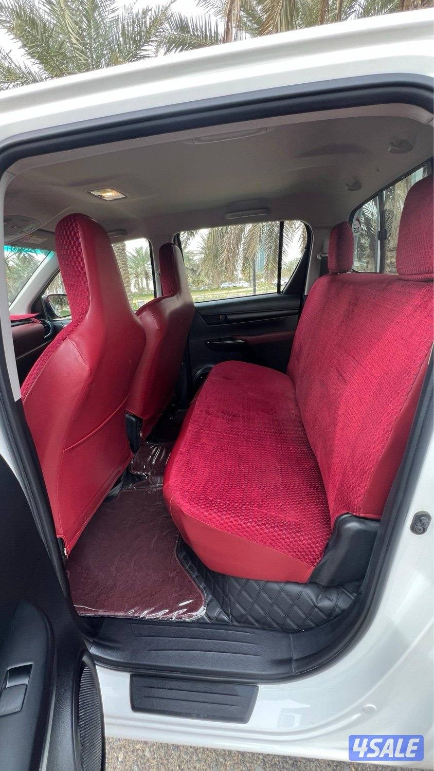 وانيت تويوتا هايلكس 2025 جير عادي بحالة الوكاله شرط الفحص وكاله الساير9