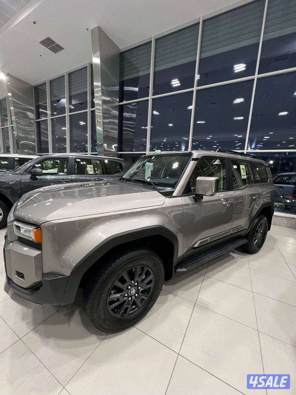 للبيع برادو 2026 اصفار فئة TX k  TURBO V4 اللون برونزي استلام وكالة0