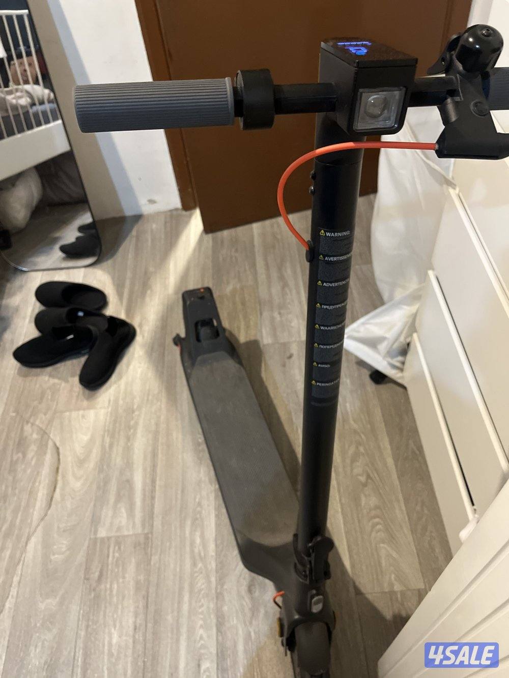 مستعمل 11 شهر مافي ولاشي يمشي 25 xiaomi Electric scooter 4 lite2