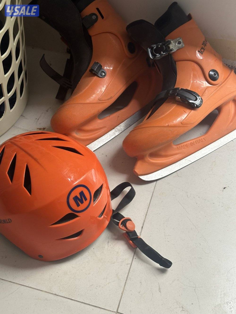 حذاء التزحلق على الثلج0