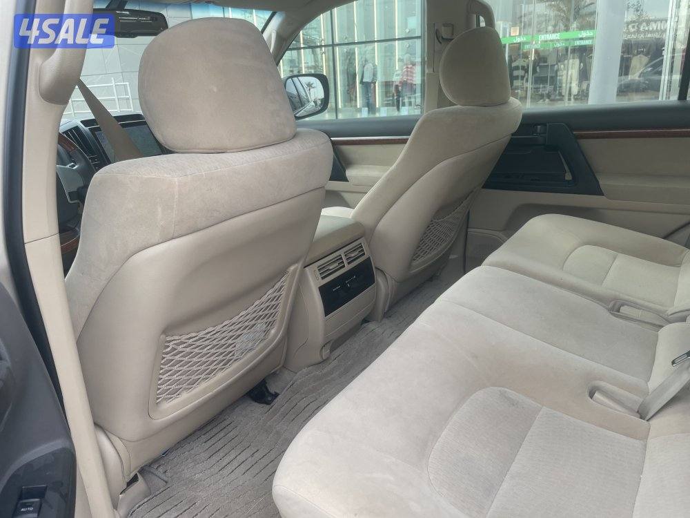 تويوتا لاندكروزر6