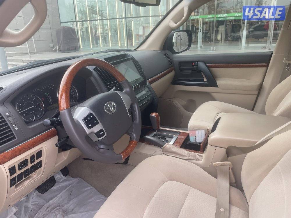 تويوتا لاندكروزر7