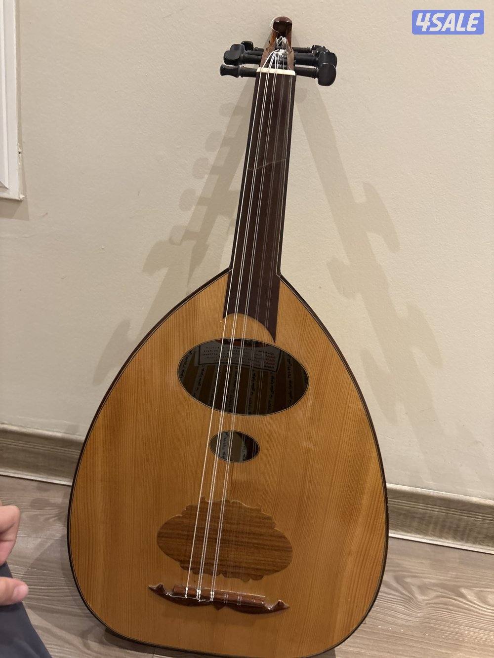 عود سالمين الكويت مصنوع 2001فقط استلام مع جنطه وريشة1