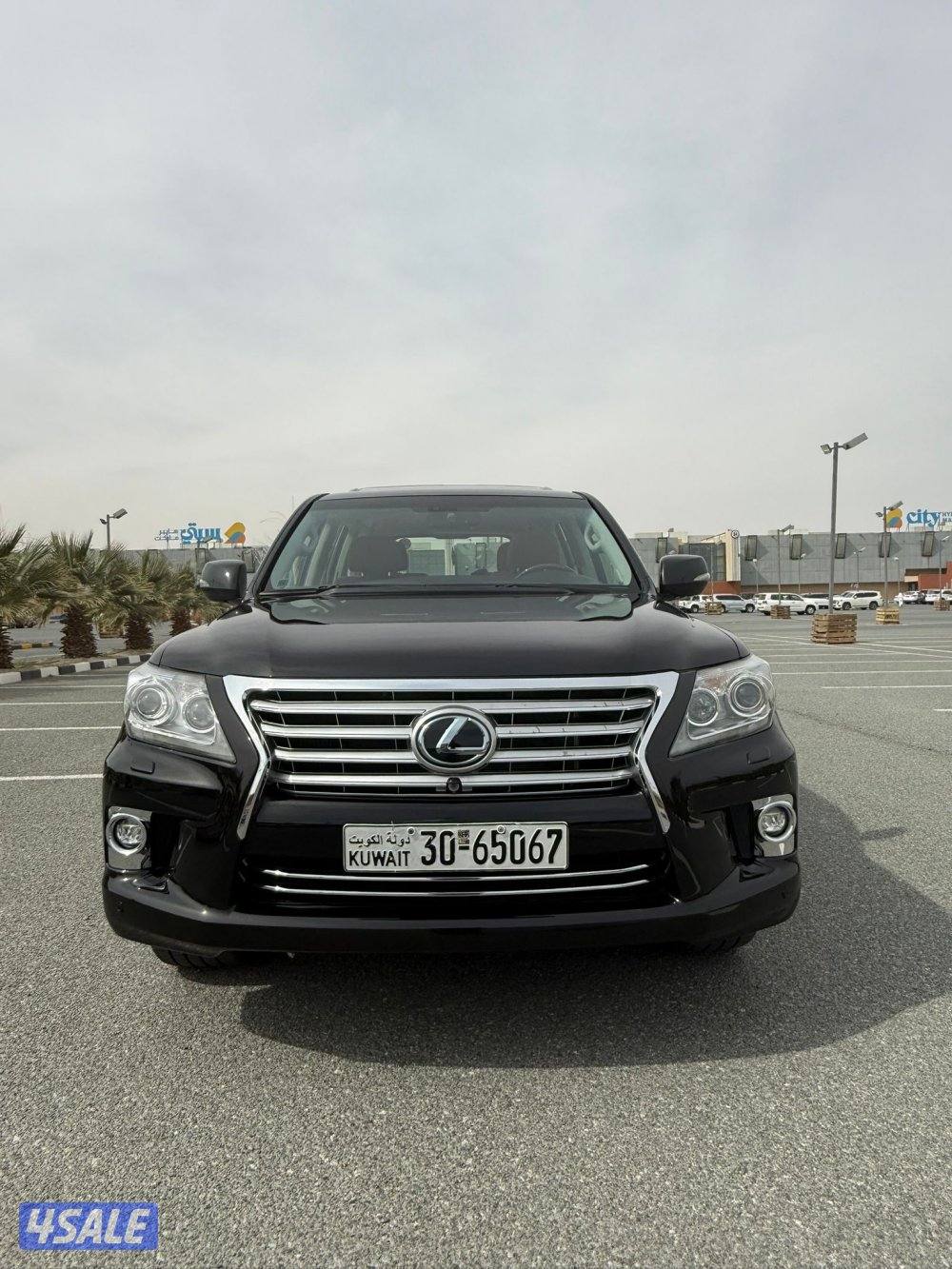 لكزس LX570 الساير 2015 بحاله الوكاله عداد 135 الف1