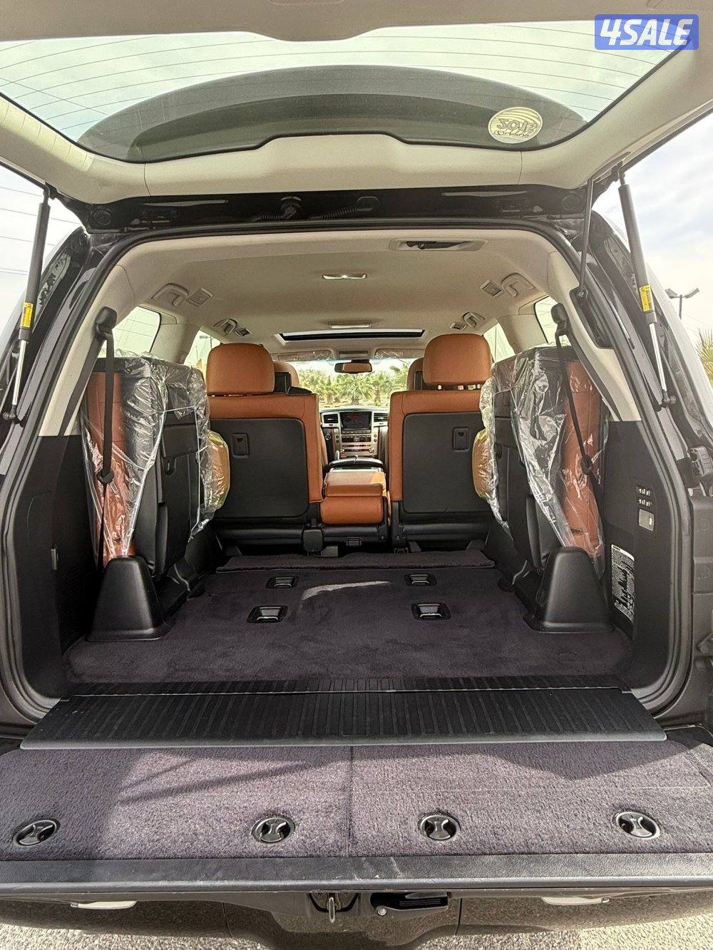 لكزس LX570 الساير 2015 بحاله الوكاله عداد 135 الف6