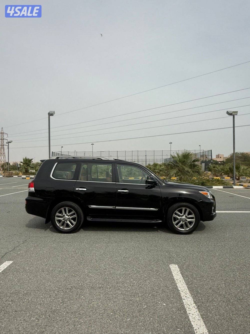 لكزس LX570 الساير 2015 بحاله الوكاله عداد 135 الف10