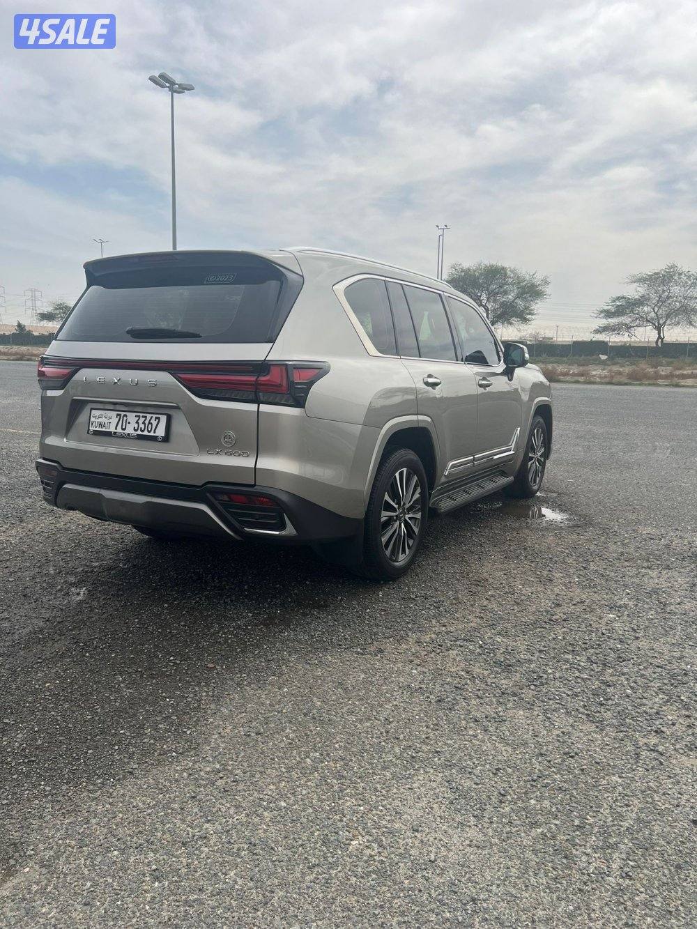 لكزس LX600 الساير 2022 درجه ثانيه بحاله الوكاله عداد 123 الف4