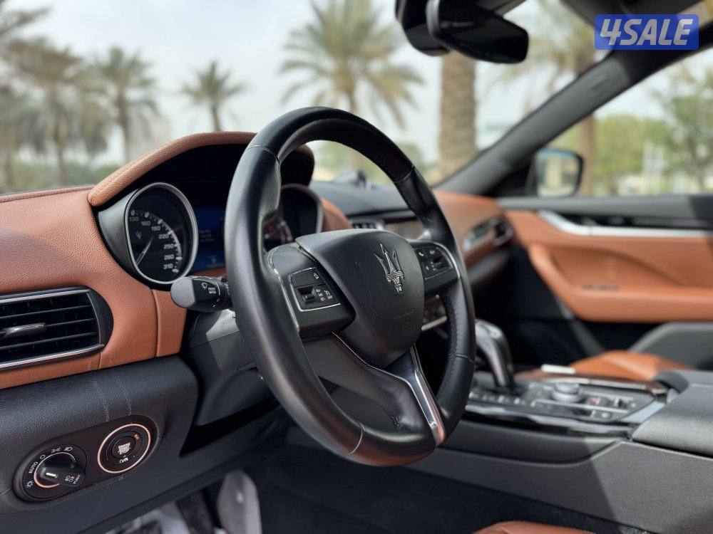 للبيع : جيب مازيراتي : ليفانتي : موديل 20208