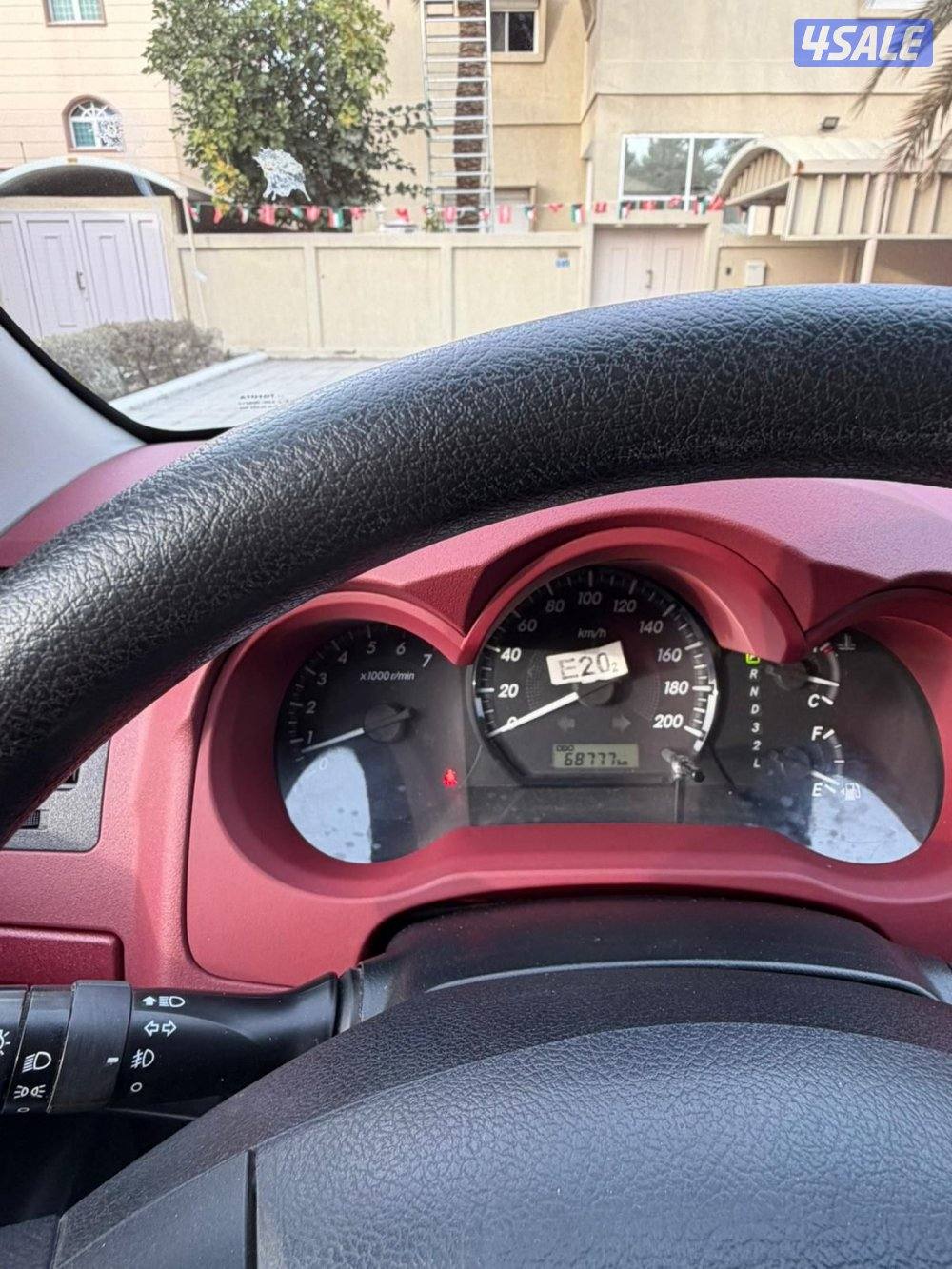 هايلكس 2014 الساير دبل جير تماتيك بحاله نادره عداد 68 الف9