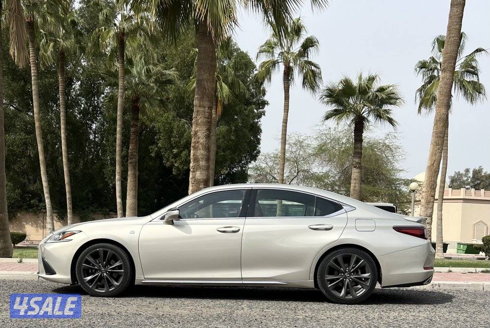 لكزس ES350 Fsport1