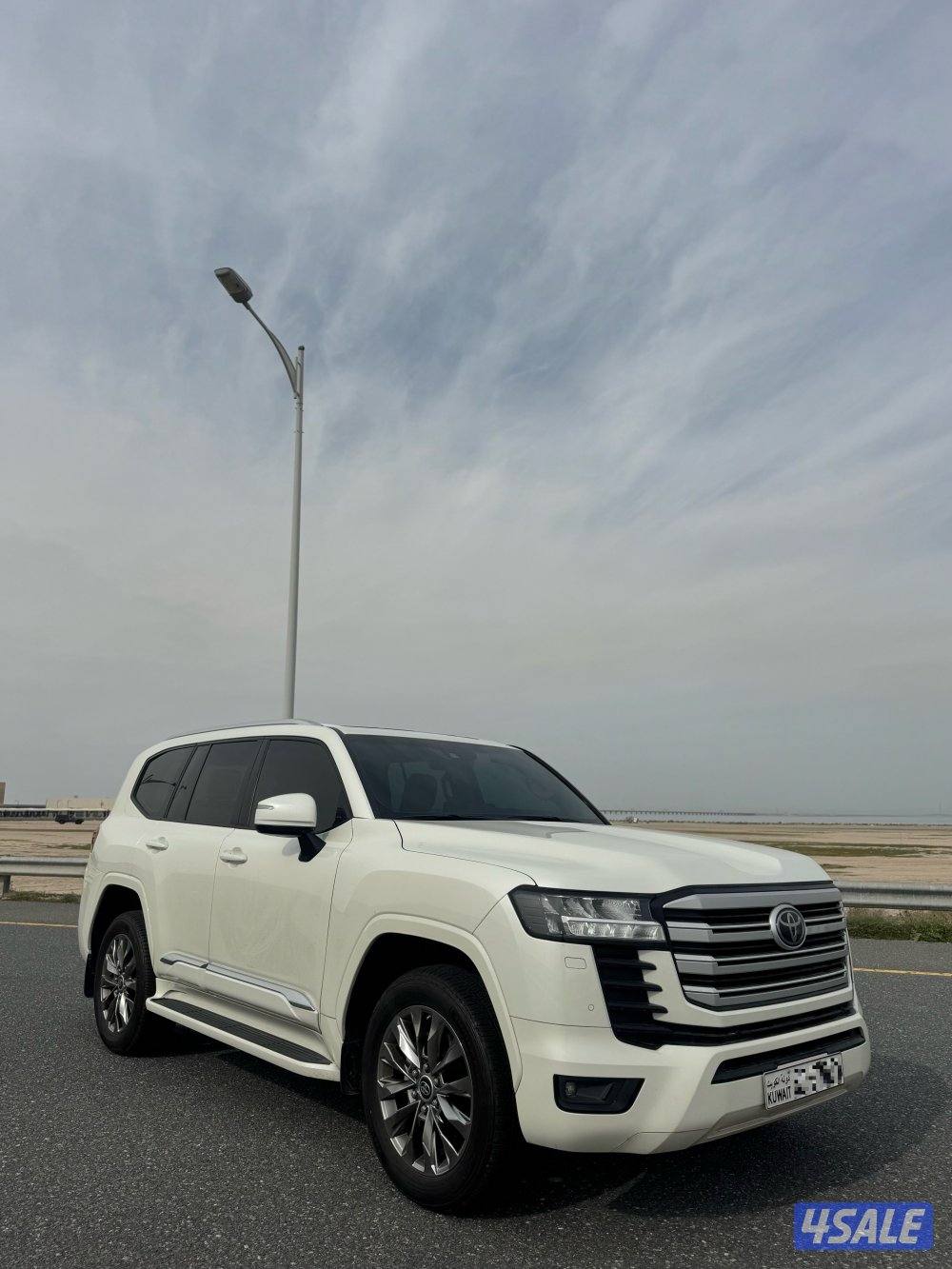 للبيع لاند كروزر ايرو بدون تيربو 20242