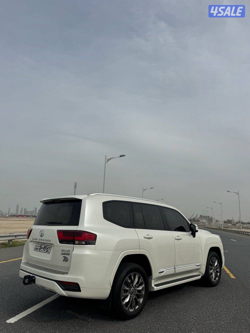 للبيع لاند كروزر ايرو بدون تيربو 20243