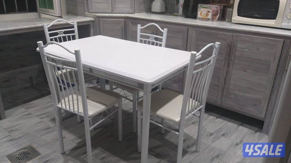 طاولات طعام خشب متوفر حق ست كراسي متوفر حق اربع كراسي جديد فقط12